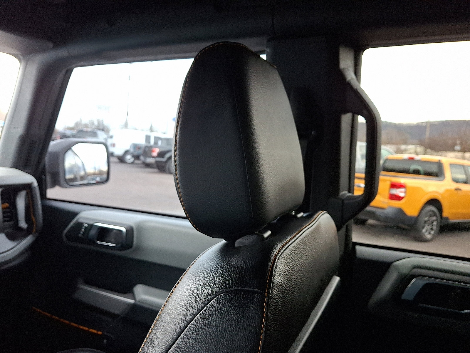 Certified 2023 Ford Bronco Badlands w/ Sasquatch Package image 17