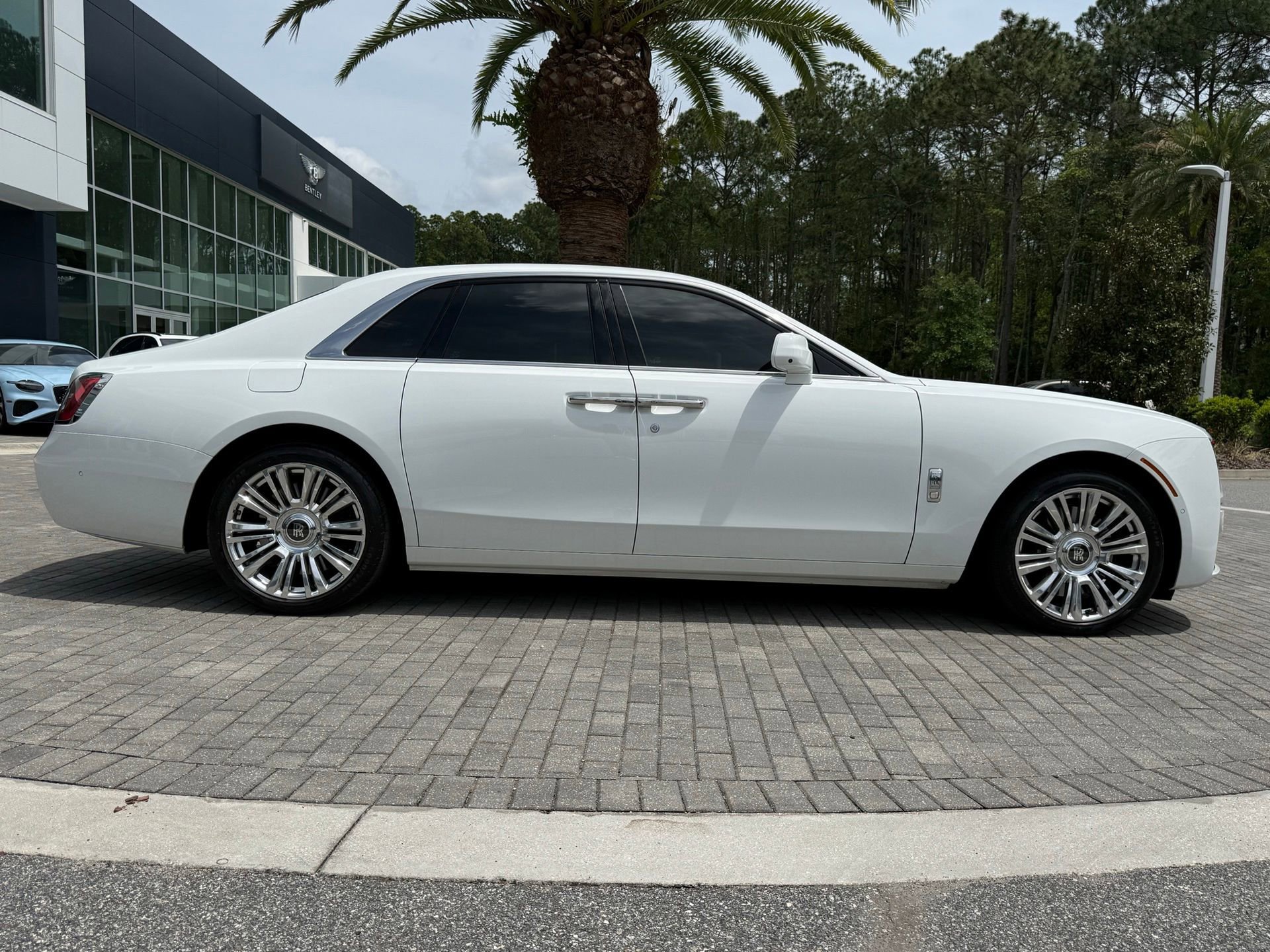 Used 2022 Rolls-Royce Ghost image 5