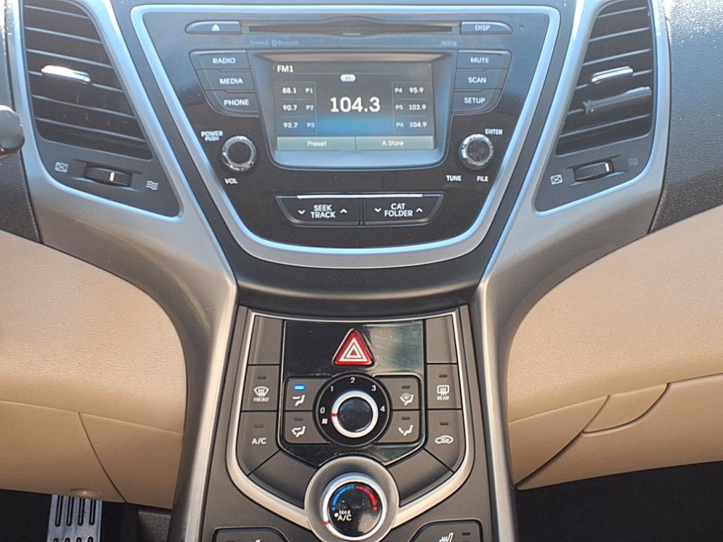 Used 2014 Hyundai Elantra SE w/ Option Group 02 FWD image 5