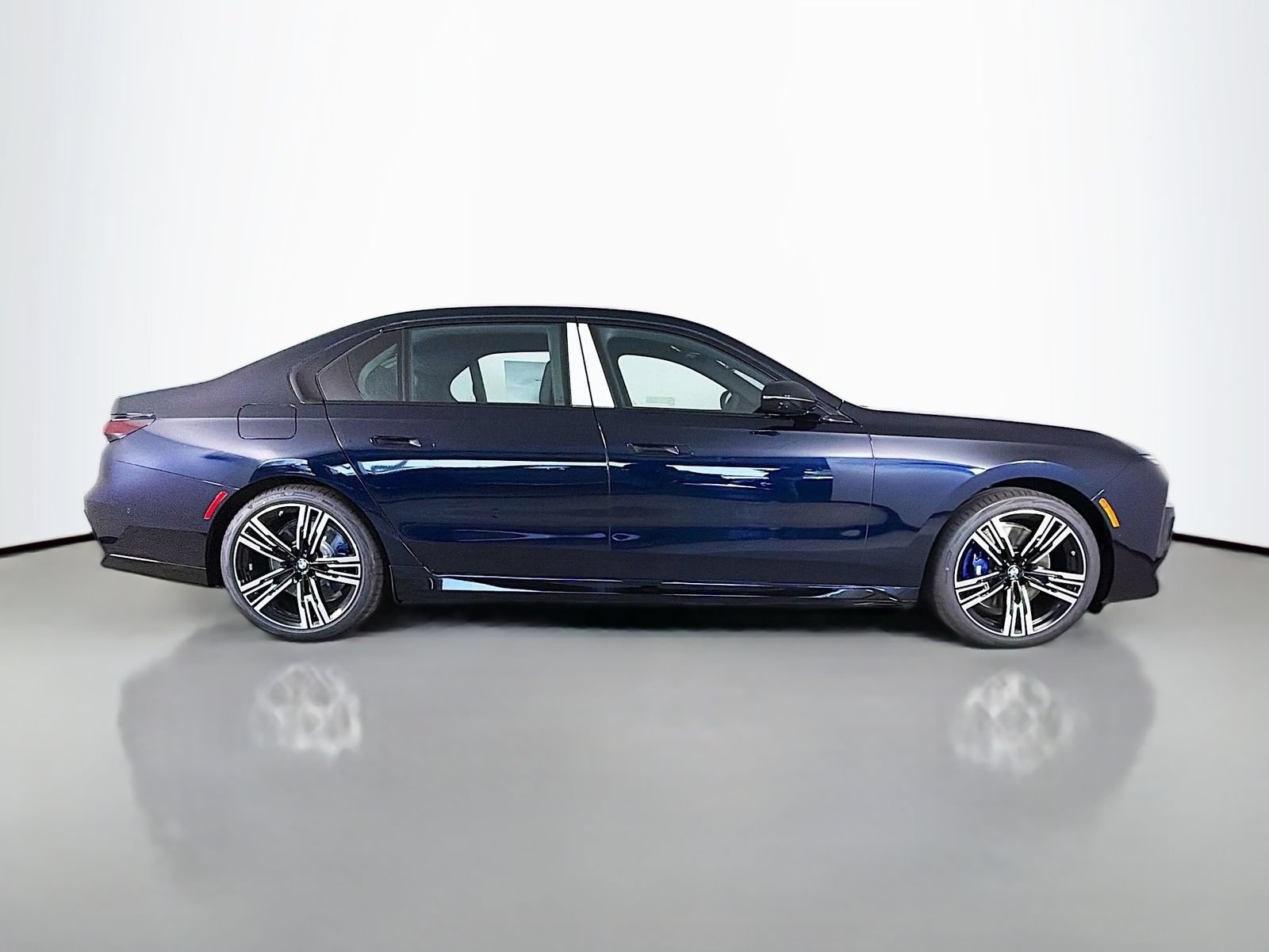 New 2026 BMW i7 xDrive60 w/ M Sport Package RWD image 29