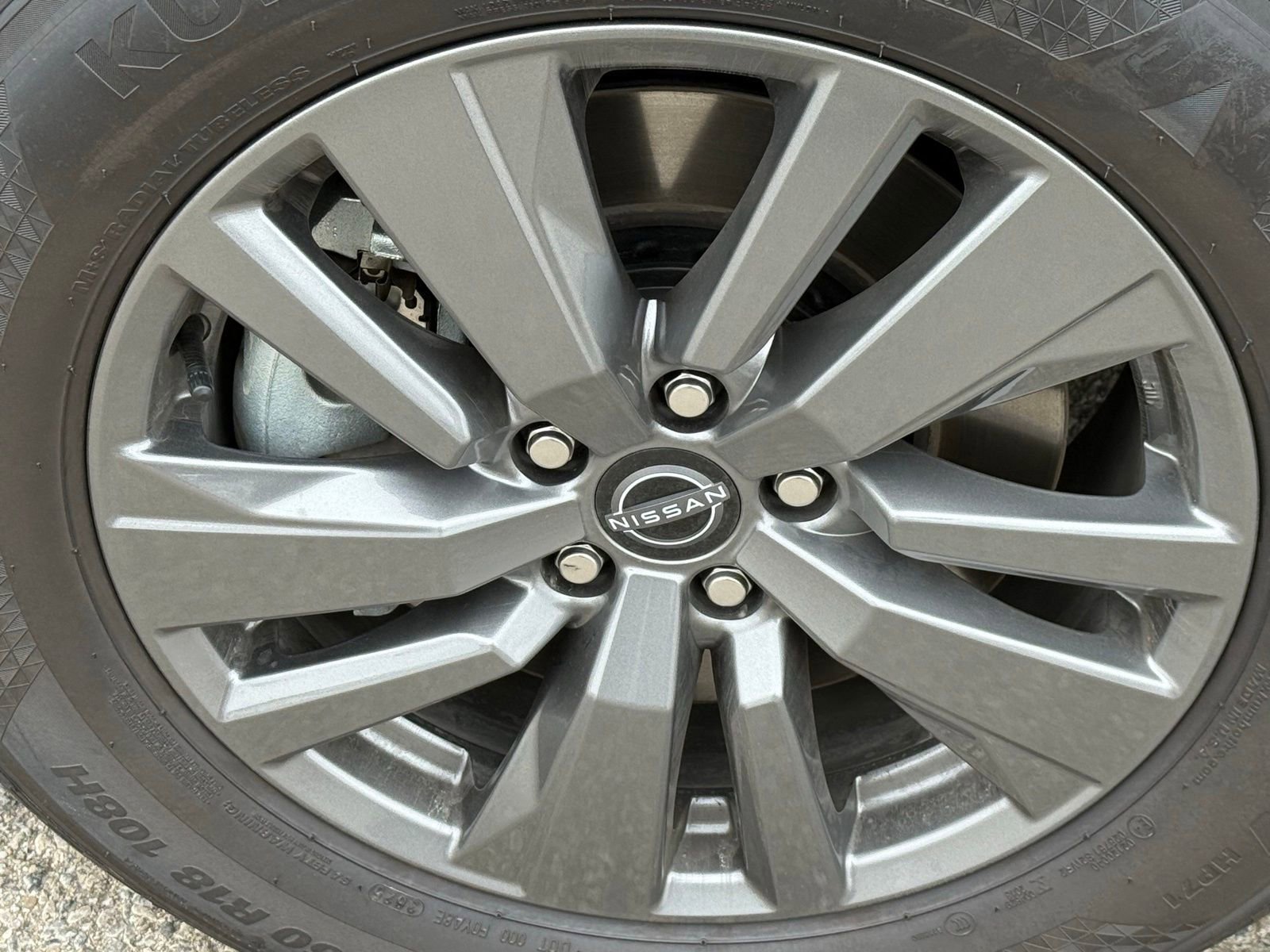 New 2025 Nissan Pathfinder SV w/ Cargo Package image 9