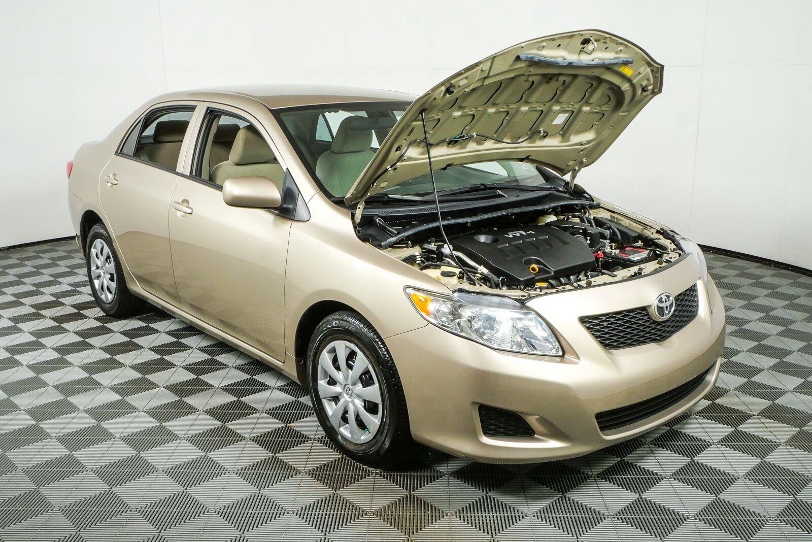 Used 2010 Toyota Corolla LE w/ LE EVP Pkg #1 FWD image 27