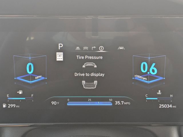 Used 2024 Hyundai Elantra SEL image 25