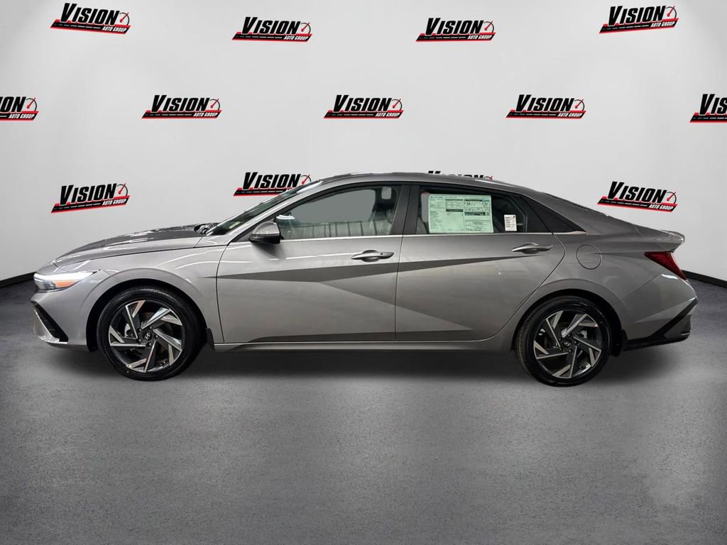 New 2026 Hyundai Elantra Limited FWD image 8