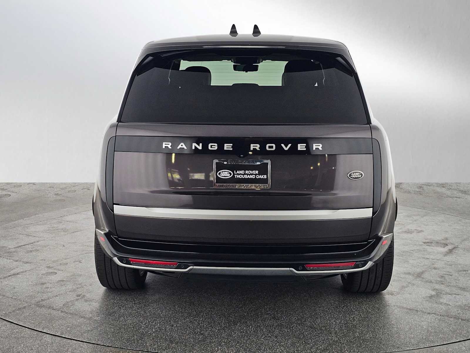 Used 2023 Land Rover Range Rover First Edition AWD/4WD image 4