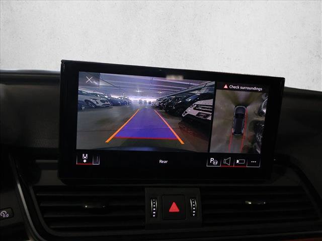 Used 2024 Audi Q5 e Prestige w/ Prestige Package image 20