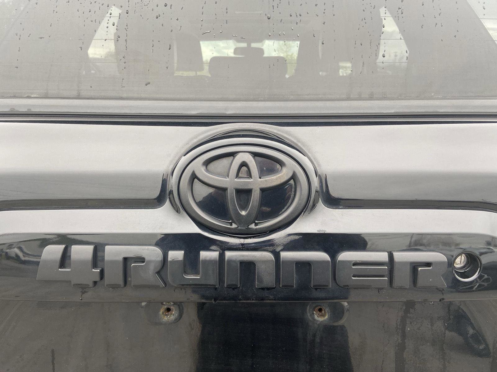 Used 2018 Toyota 4Runner SR5 Premium AWD/4WD image 12