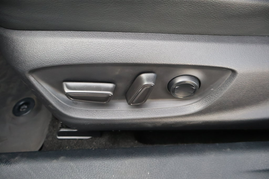 Used 2022 Toyota Camry SE FWD image 23