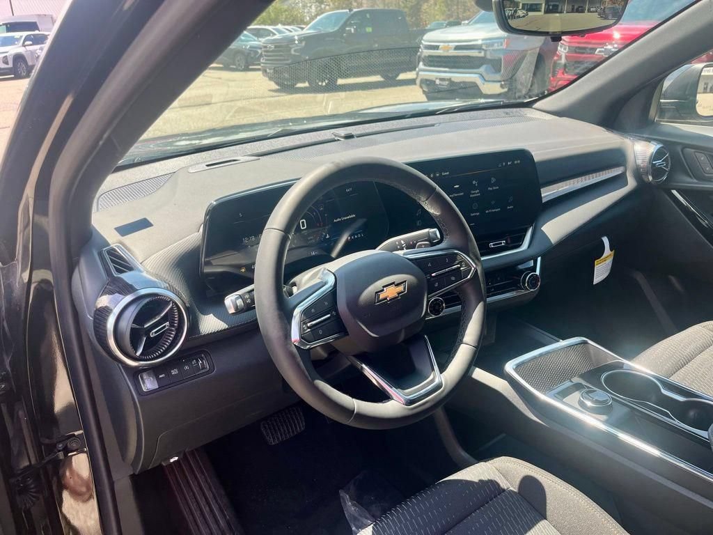 New 2026 Chevrolet Equinox LT w/ Safety and Technology Package AWD/4WD image 13