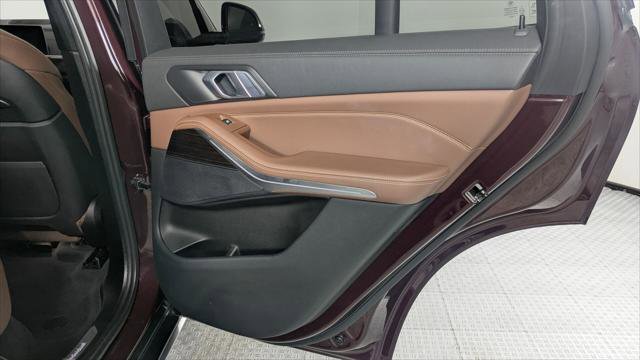 Used 2020 BMW X5 sDrive40i w/ Luxury Seating Package image 17