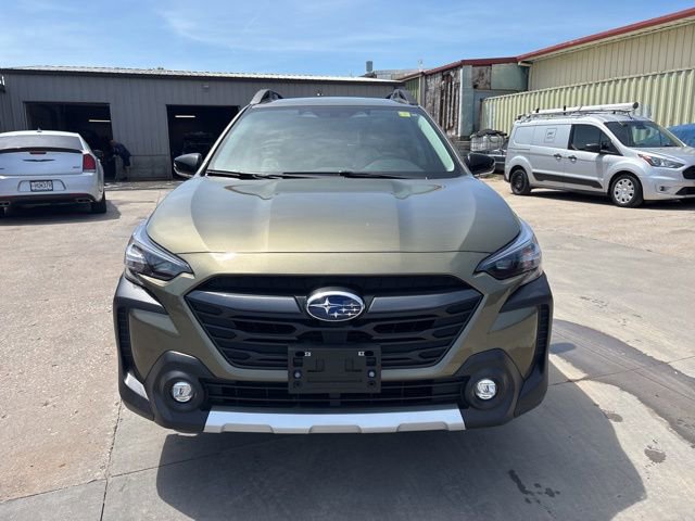 Used 2025 Subaru Outback Limited AWD/4WD image 2