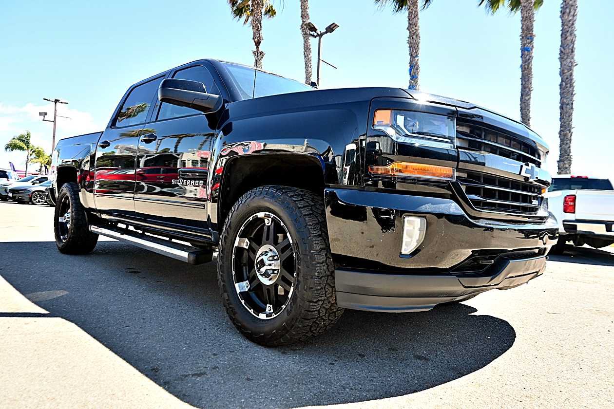 Used 2016 Chevrolet Silverado 1500 LT w/ All Star Edition AWD/4WD image 3