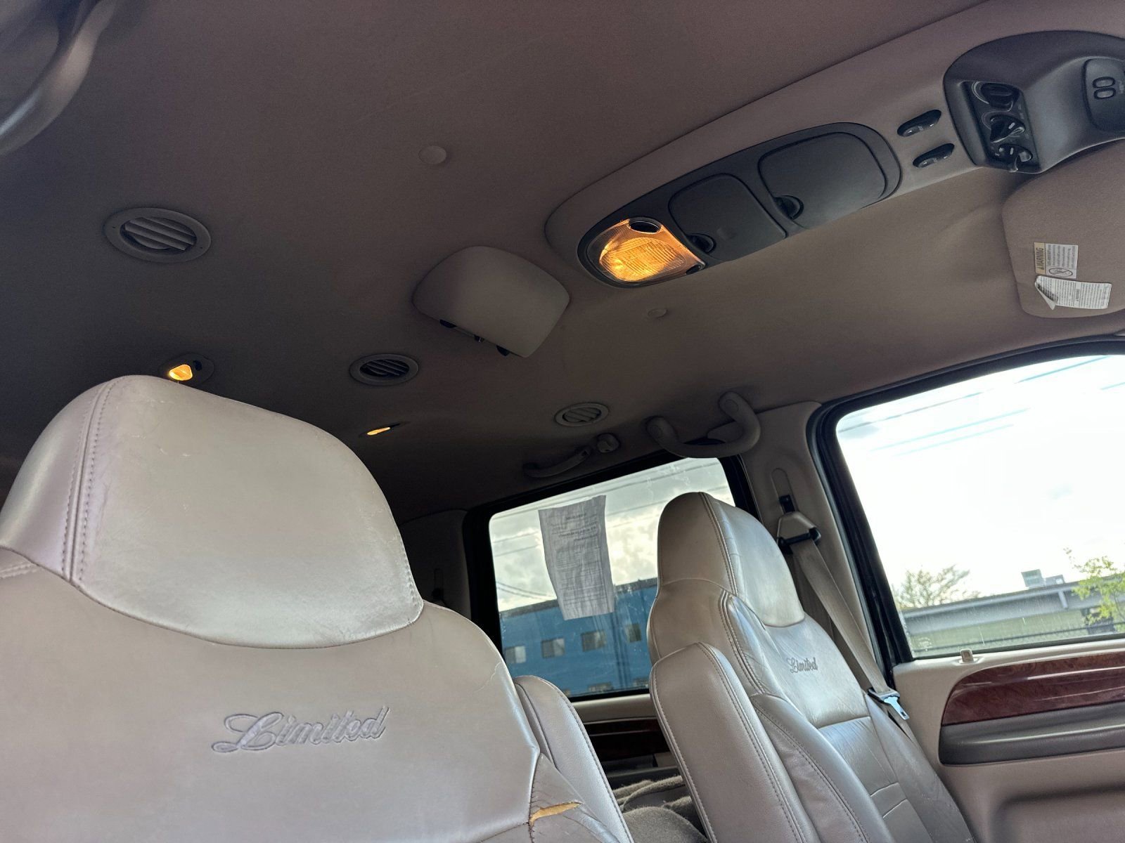 Used 2001 Ford Excursion Limited image 17