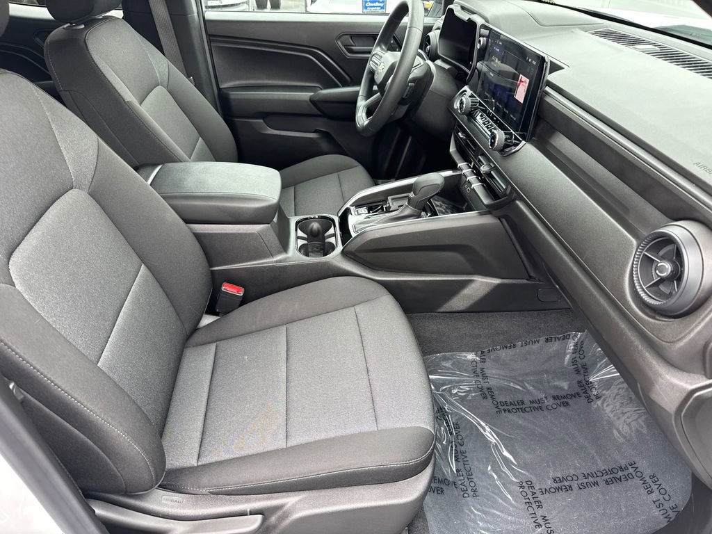 Used 2025 Chevrolet Colorado W/T RWD image 14