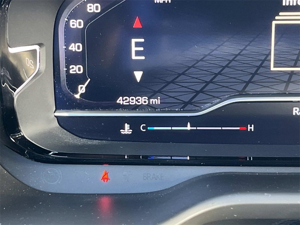 Used 2024 GMC Yukon XL Denali image 42