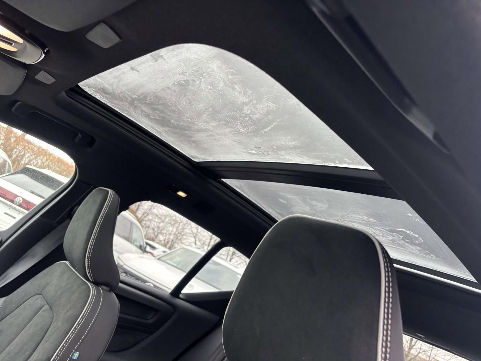 New 2026 Volvo XC40 B5 Ultra w/ Protection Package Premier image 25