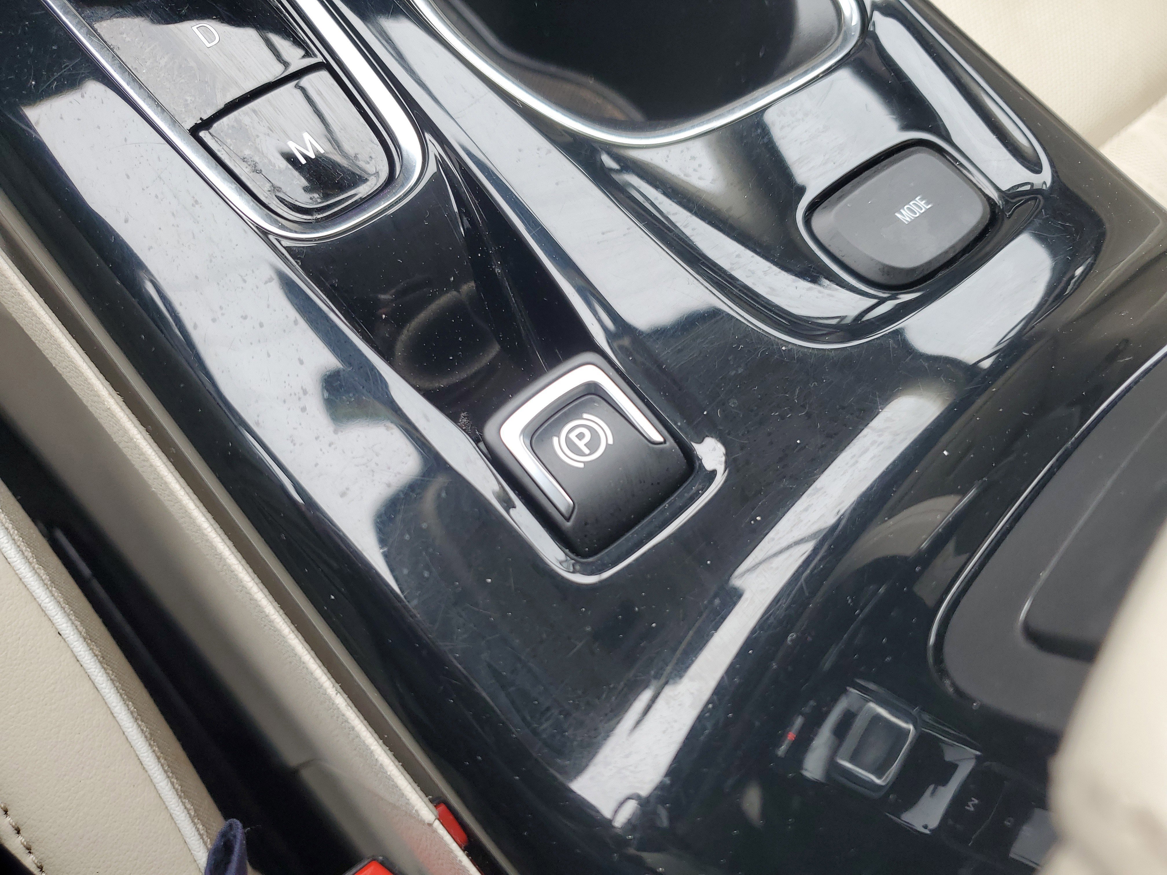 Used 2022 Buick Envision Avenir w/ Technology Package II image 31