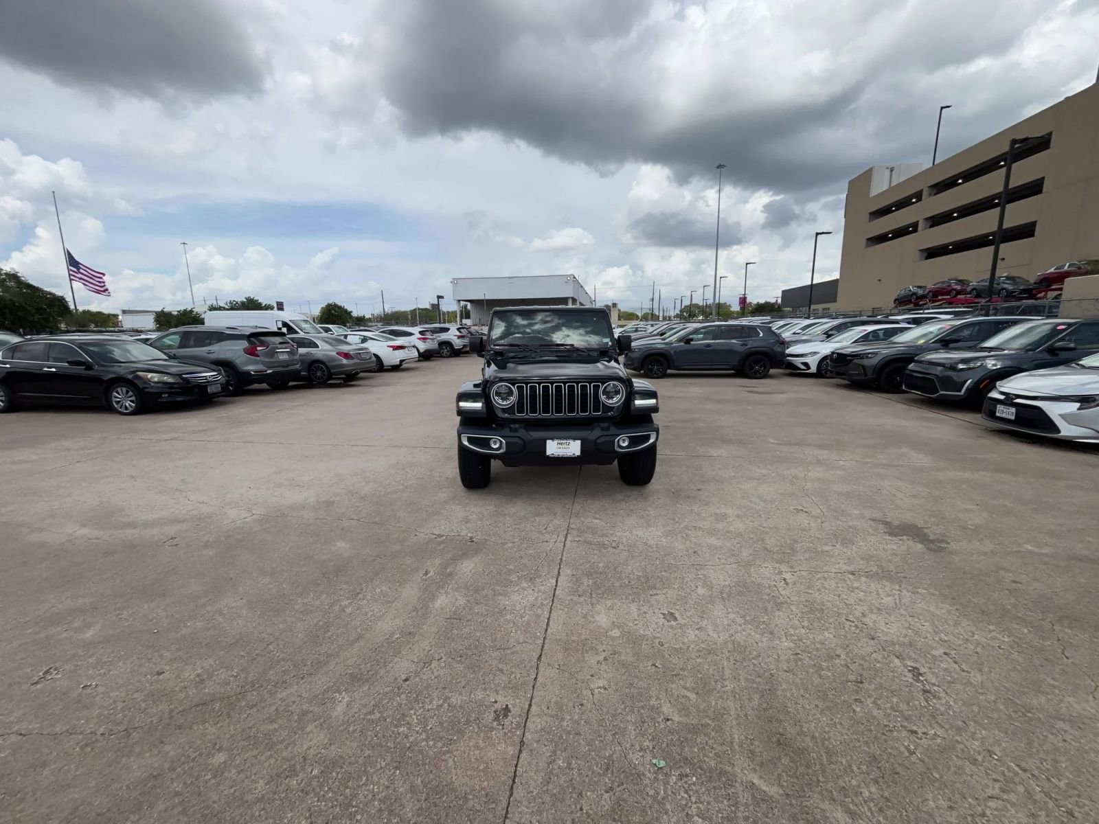 Used 2025 Jeep Wrangler Sahara image 15