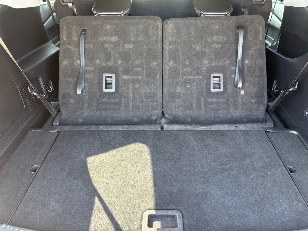 Used 2023 Ford Explorer XLT w/ Equipment Group 202A RWD image 10