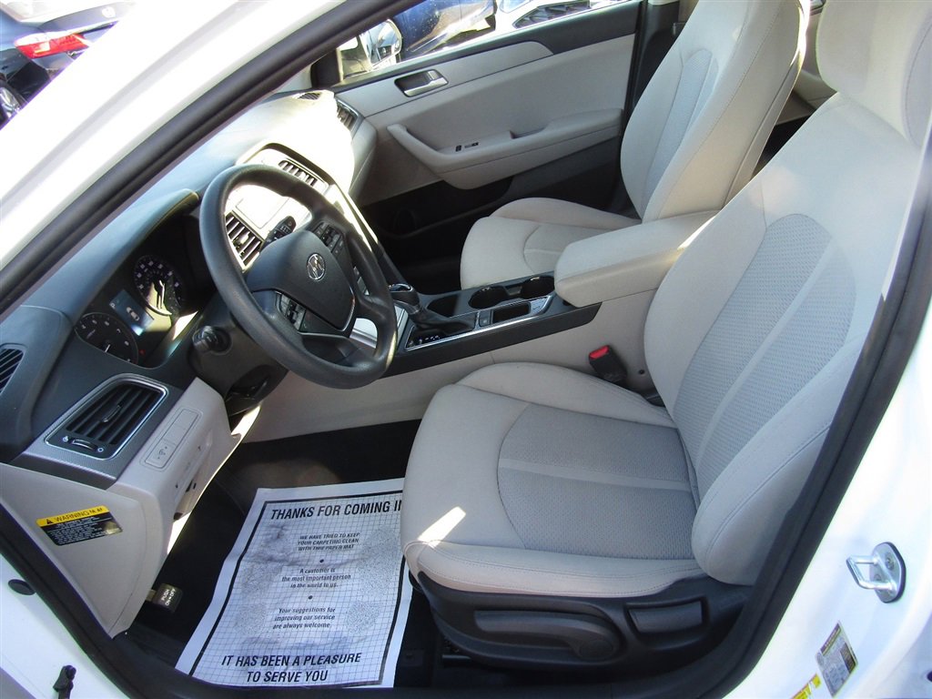 Used 2015 Hyundai Sonata SE image 14