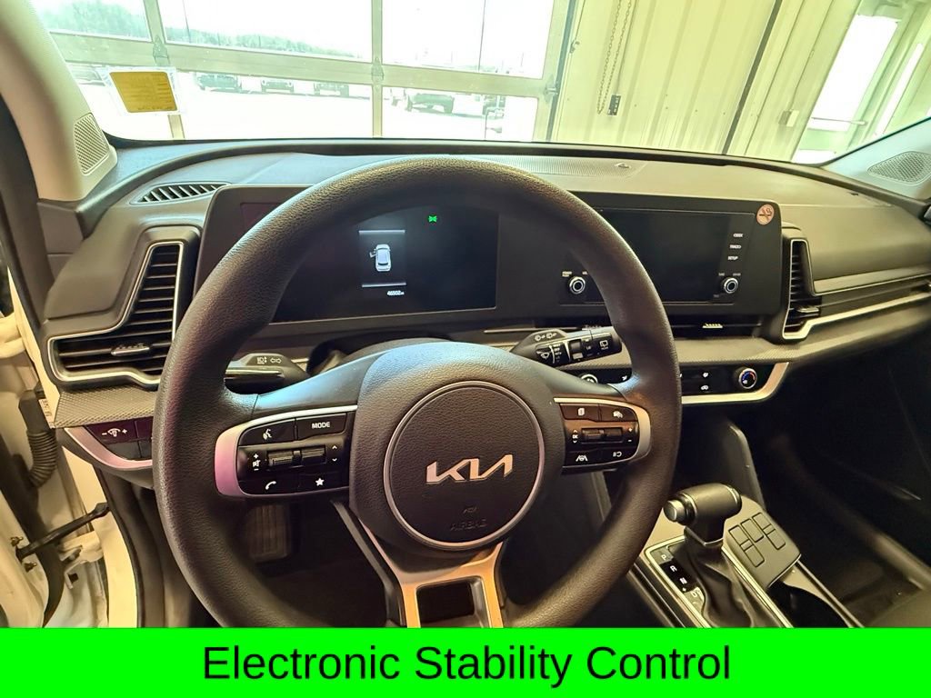 Used 2024 Kia Sportage LX image 7