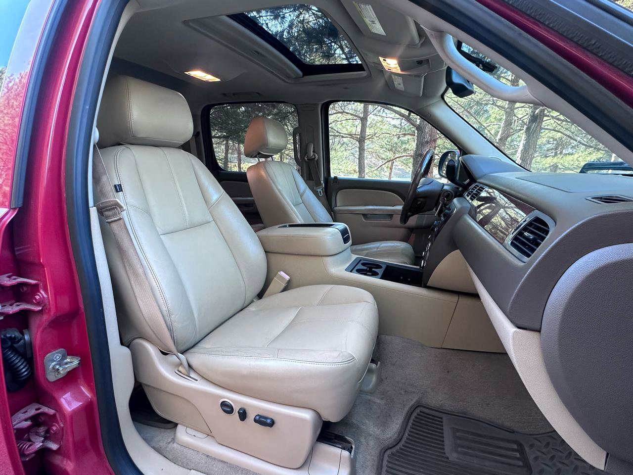 Used 2013 Chevrolet Silverado 1500 LTZ w/ Suspension Package, Off-Road AWD/4WD image 14