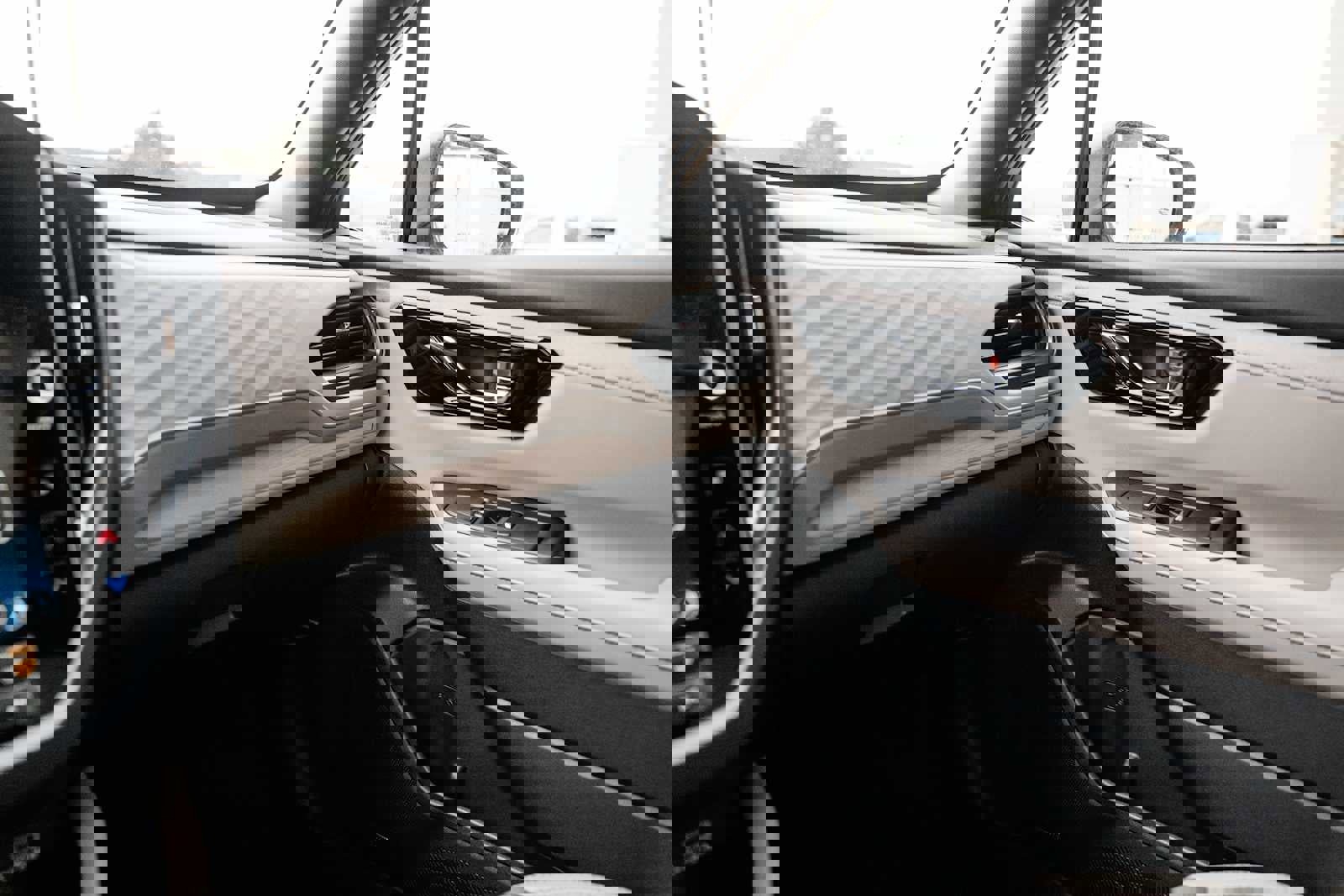 Used 2025 Subaru Forester Limited image 32