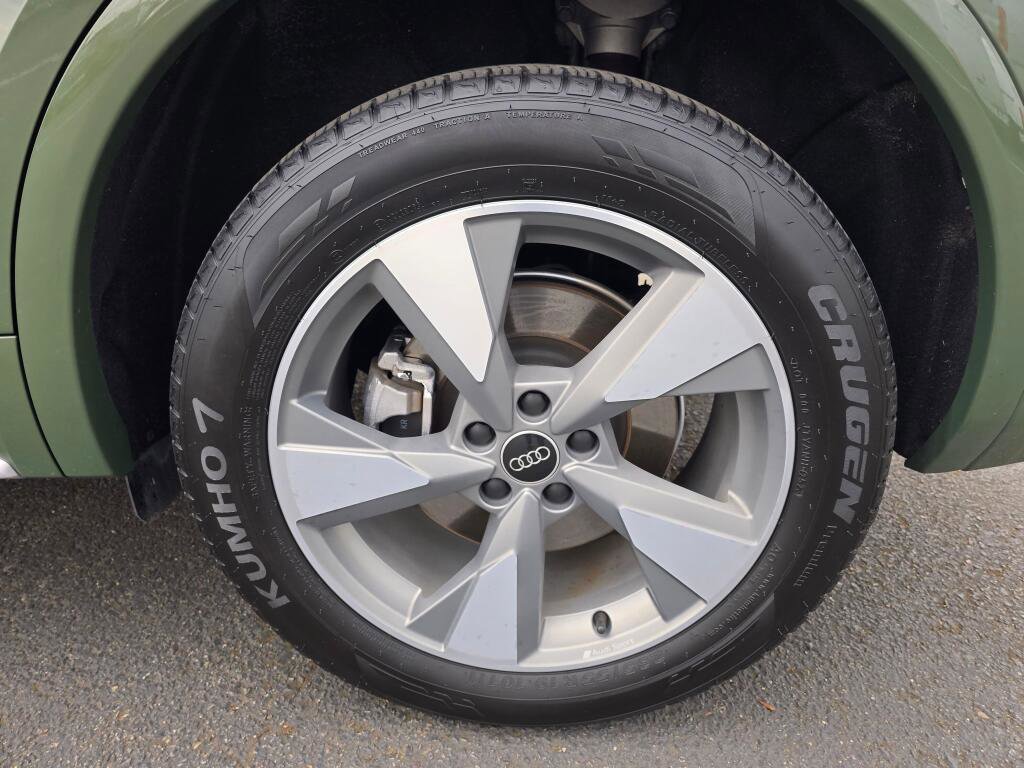 Used 2023 Audi Q5 2.0T Premium w/ Convenience Package image 21