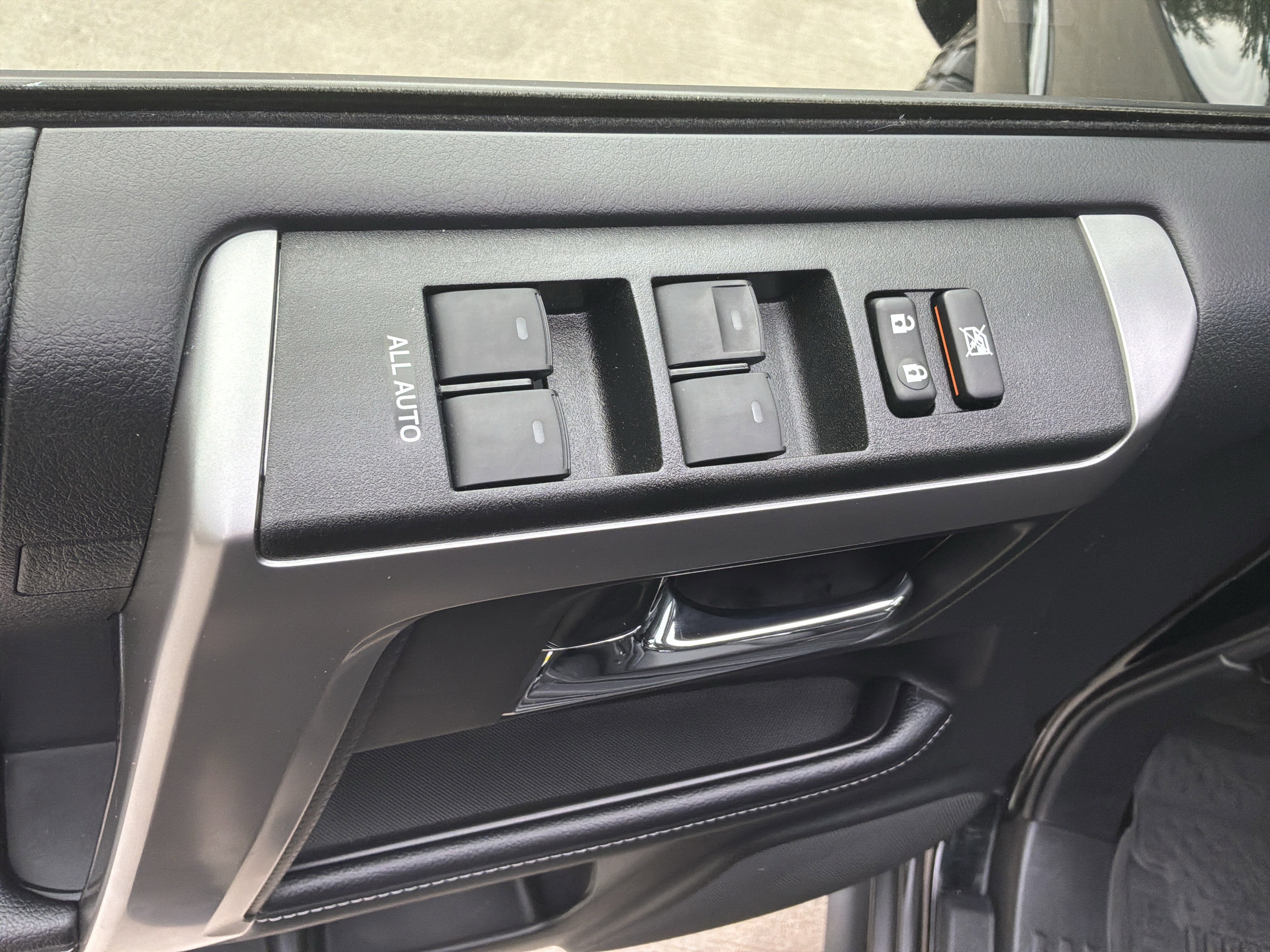 Used 2024 Toyota 4Runner SR5 Premium w/ Moonroof Package AWD/4WD image 15