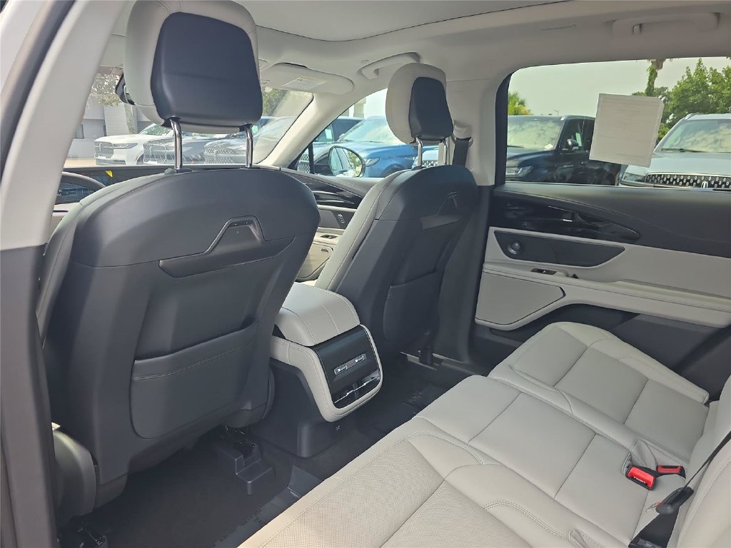 New 2026 Lincoln Nautilus Premier w/ Equipment Group 102A AWD/4WD image 9