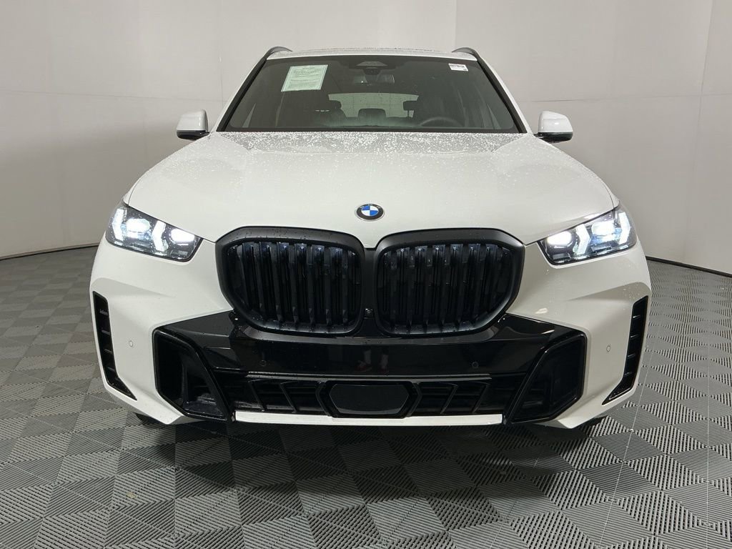 Certified 2024 BMW X5 xDrive40i w/ M Sport Package AWD/4WD image 3