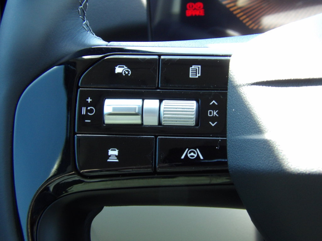 New 2026 Kia Sorento S w/ S Panoramic Sunroof Package FWD image 14
