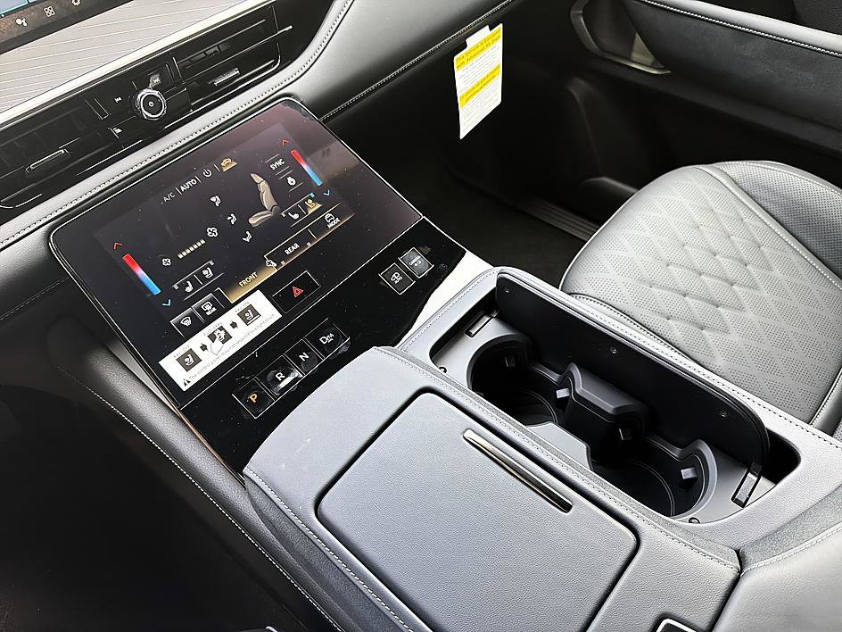 New 2026 INFINITI QX80 Autograph image 18