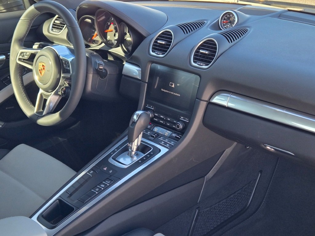 Used 2024 Porsche 718 Cayman image 34