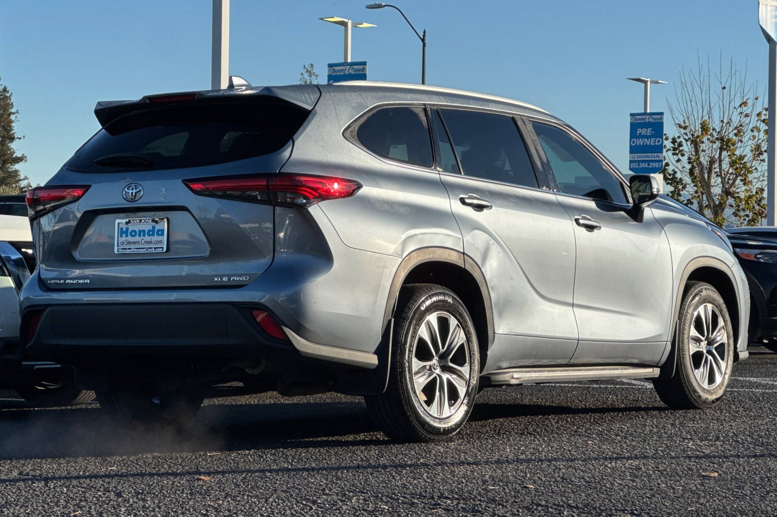 Used 2022 Toyota Highlander XLE image 8