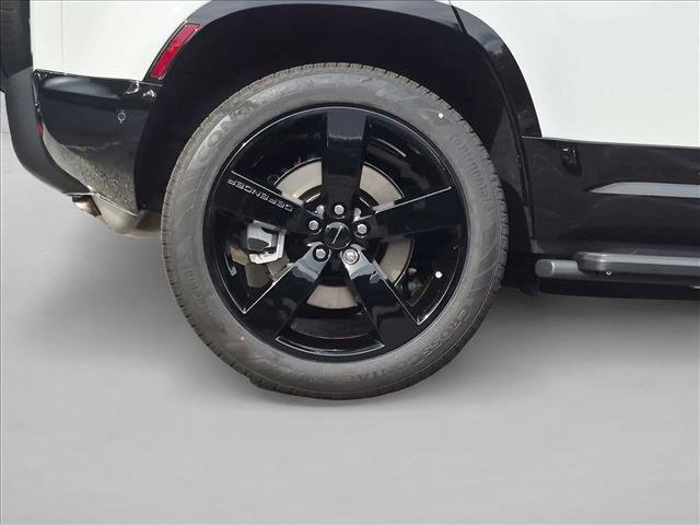 New 2026 Land Rover Defender 110 X-Dynamic SE AWD/4WD image 29