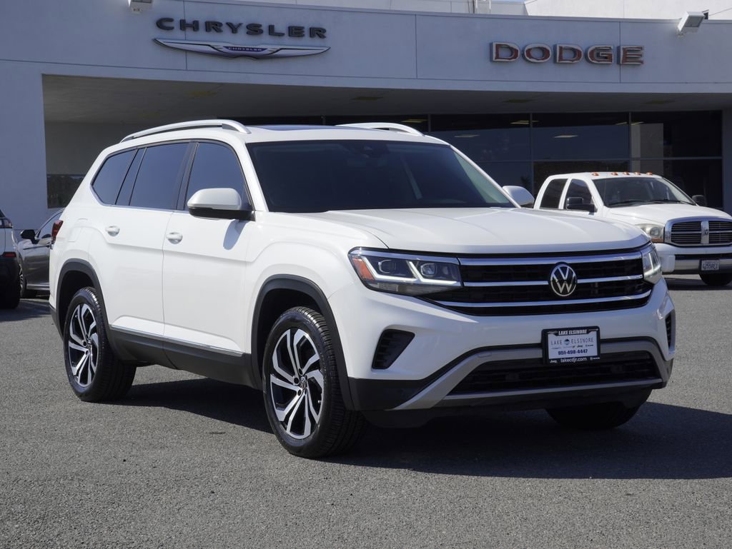 Used 2023 Volkswagen Atlas SEL AWD/4WD image 2