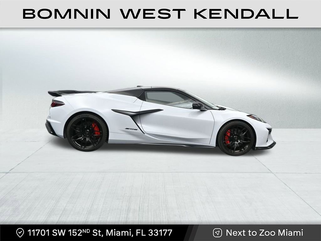 Used 2023 Chevrolet Corvette Z06 w/ Stealth Interior Trim Package image 6