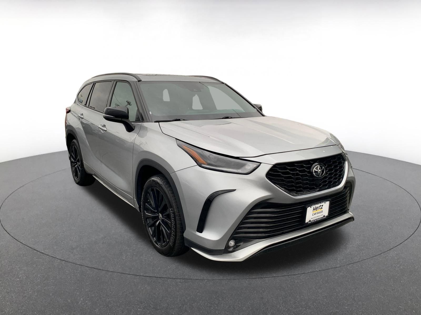 Used 2025 Toyota Highlander XSE image 1