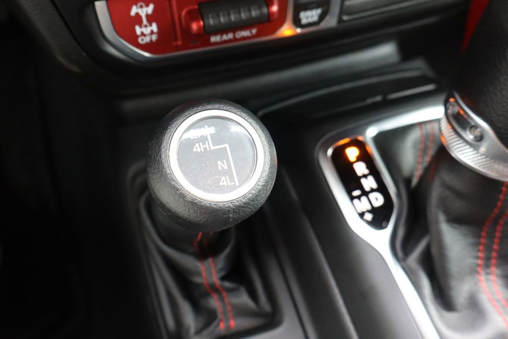 Used 2022 Jeep Wrangler Unlimited Rubicon w/ Cold Weather Group image 10