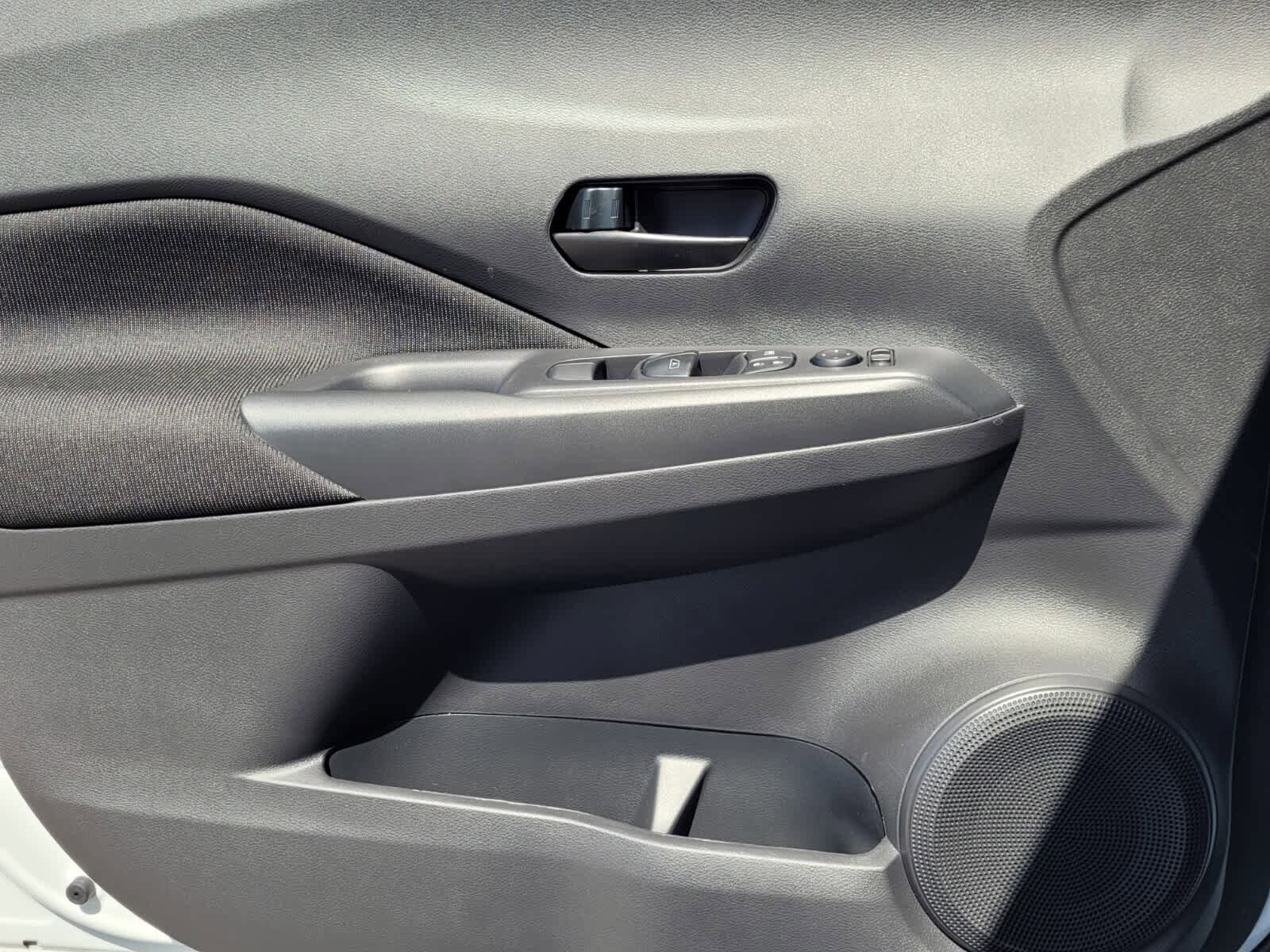 New 2025 Nissan Kicks Play S image 15