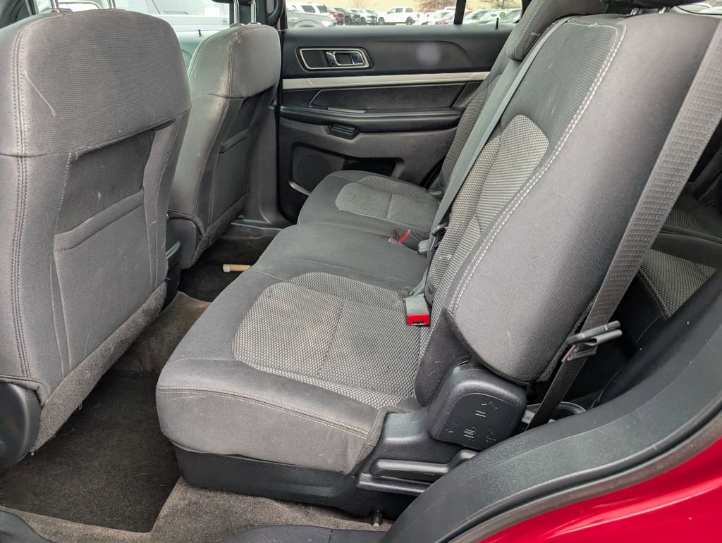 Used 2016 Ford Explorer XLT w/ Equipment Group 201A image 8