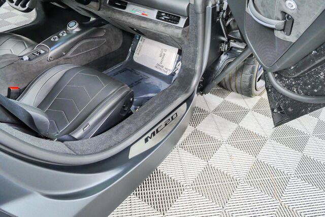 Used 2024 Maserati MC20 Cielo RWD image 19