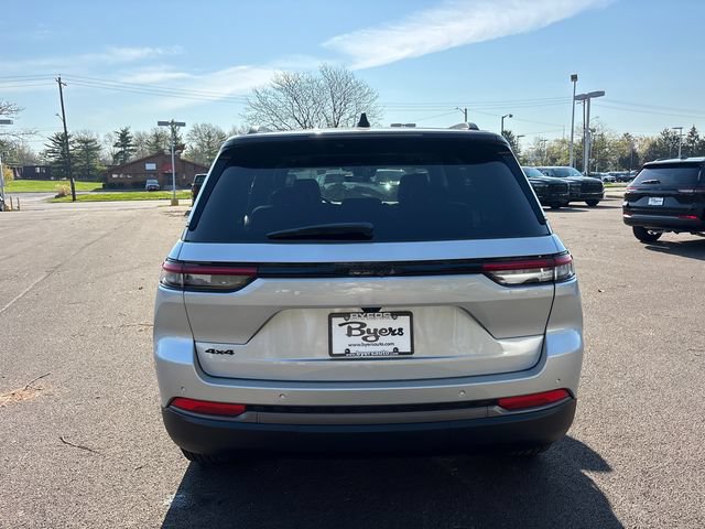 New 2026 Jeep Grand Cherokee Altitude AWD/4WD image 30