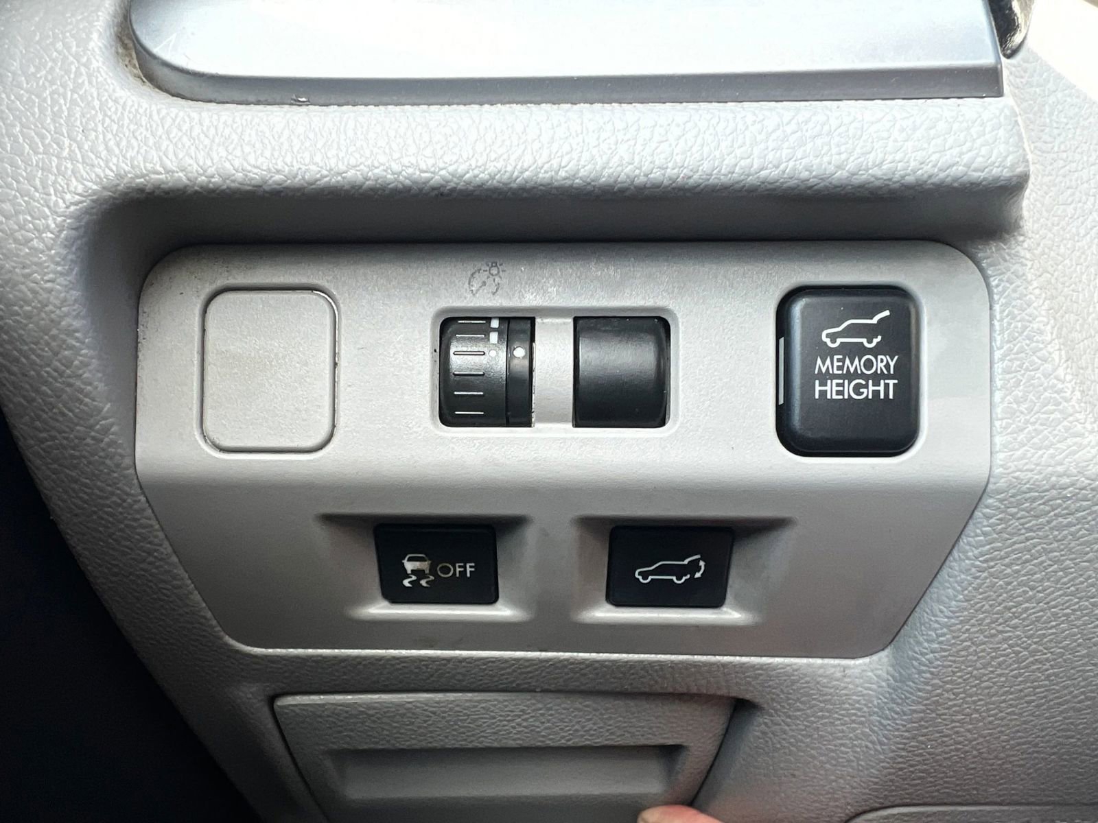 Used 2015 Subaru Forester 2.5i Limited image 19