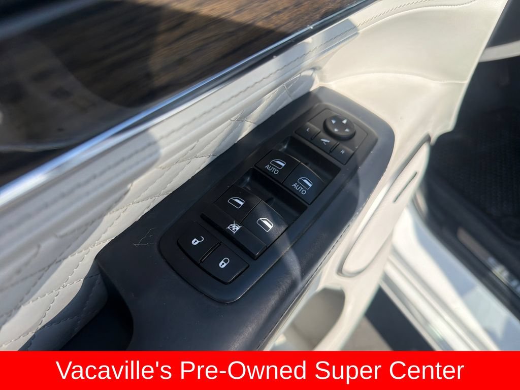 Used 2017 Jeep Grand Cherokee Summit AWD/4WD image 11