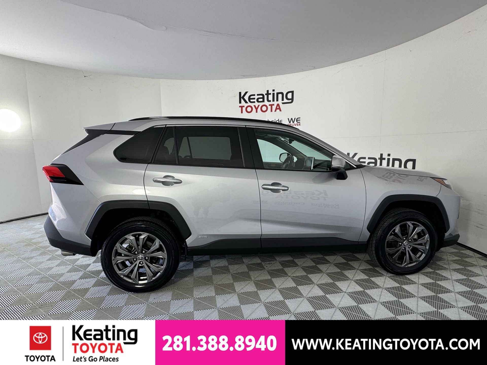 Certified 2022 Toyota RAV4 Limited AWD/4WD image 5