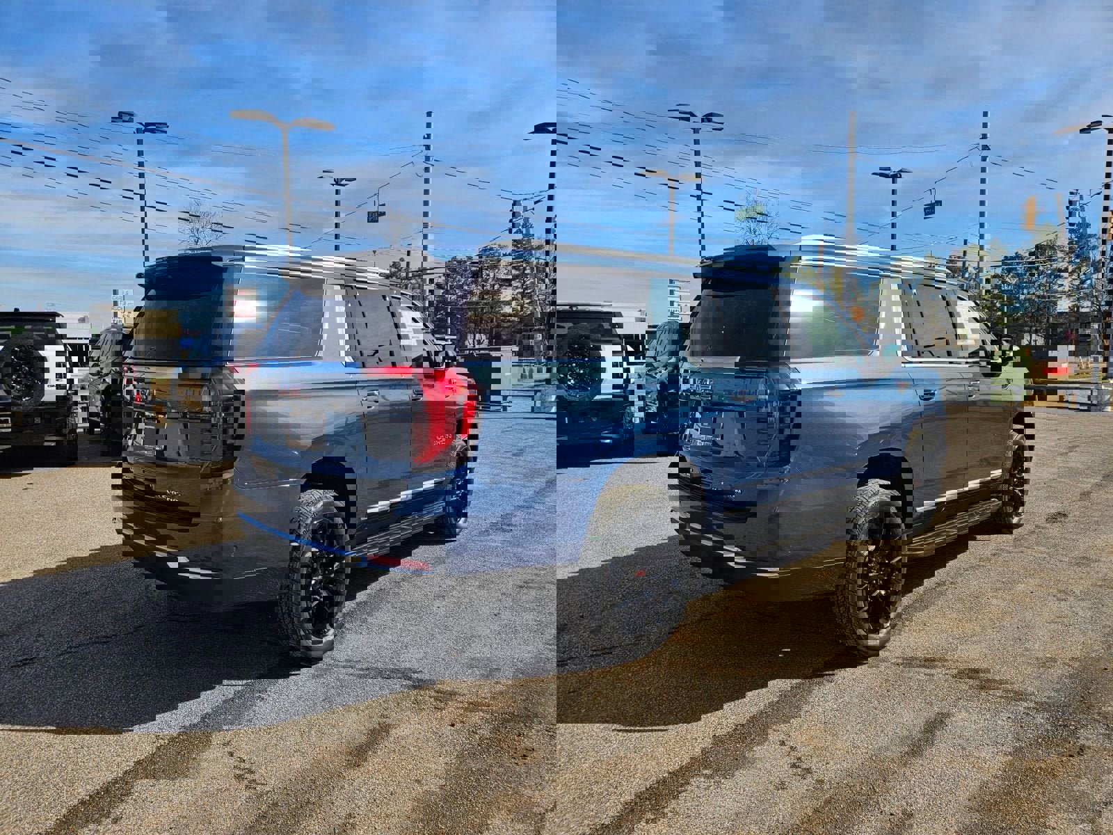 New 2026 GMC Yukon XL Elevation w/ Elevation Premium Package image 6