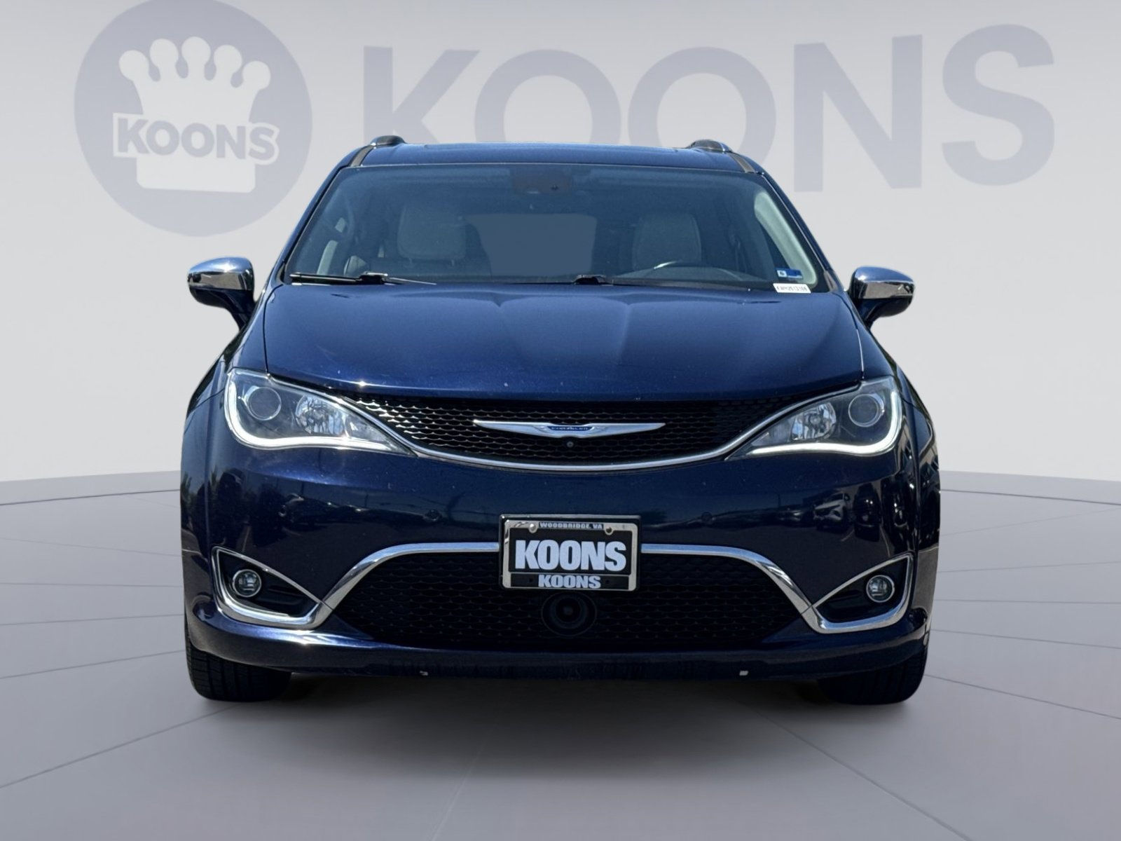 Used 2019 Chrysler Pacifica Limited w/ Advanced Safetytec Group FWD image 10