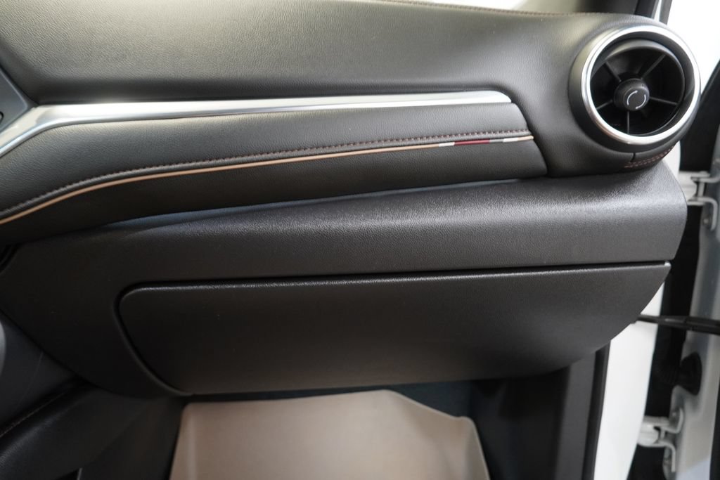 Used 2019 Chevrolet Blazer Premier w/ Sun and Wheels Package FWD image 38